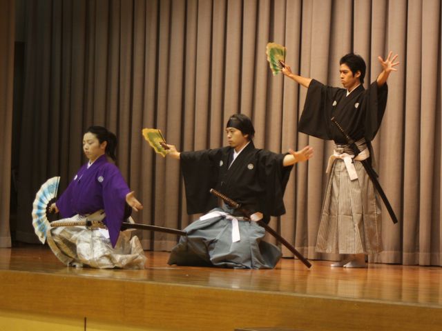 高校芸術鑑賞会の写真